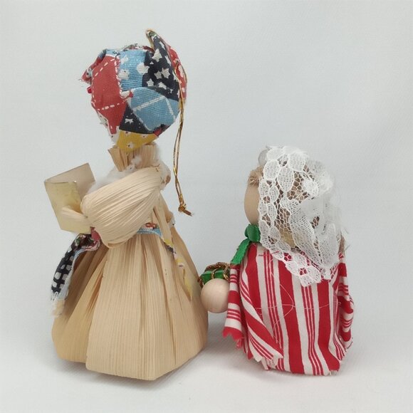 Vintage Christmas Figurine Set Of 2 Carolers Corn Husk & Wood 1980s - Picture 3 of 7